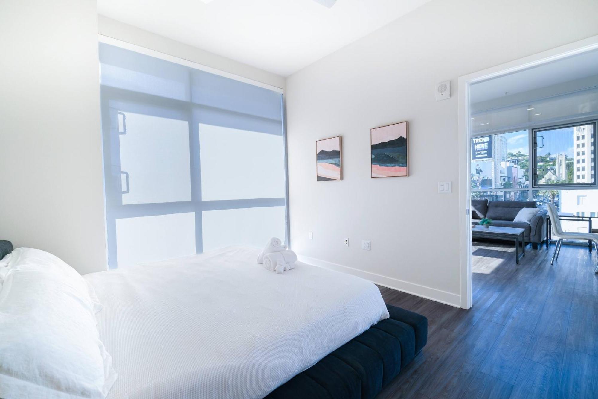 Capsule hotel Landmark Management West La *
