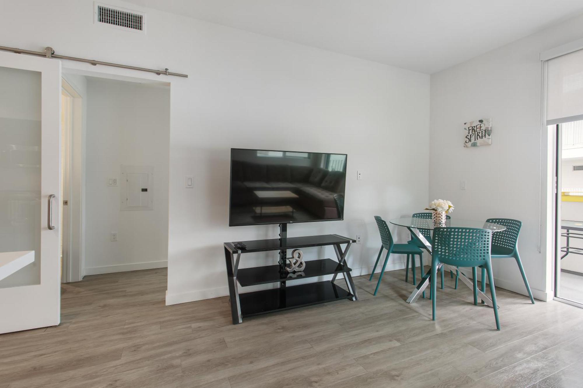 Landmark Management West La *