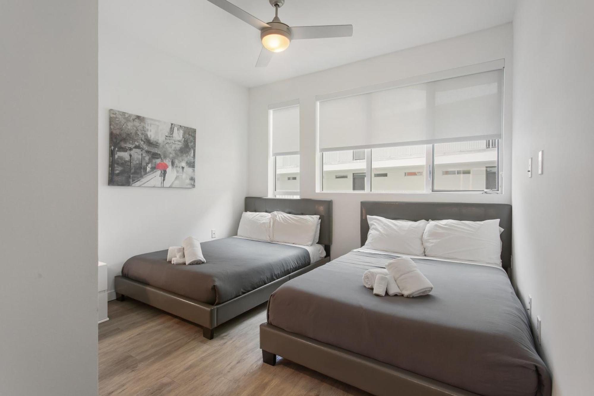 Capsule hotel Landmark Management West La Los Angeles